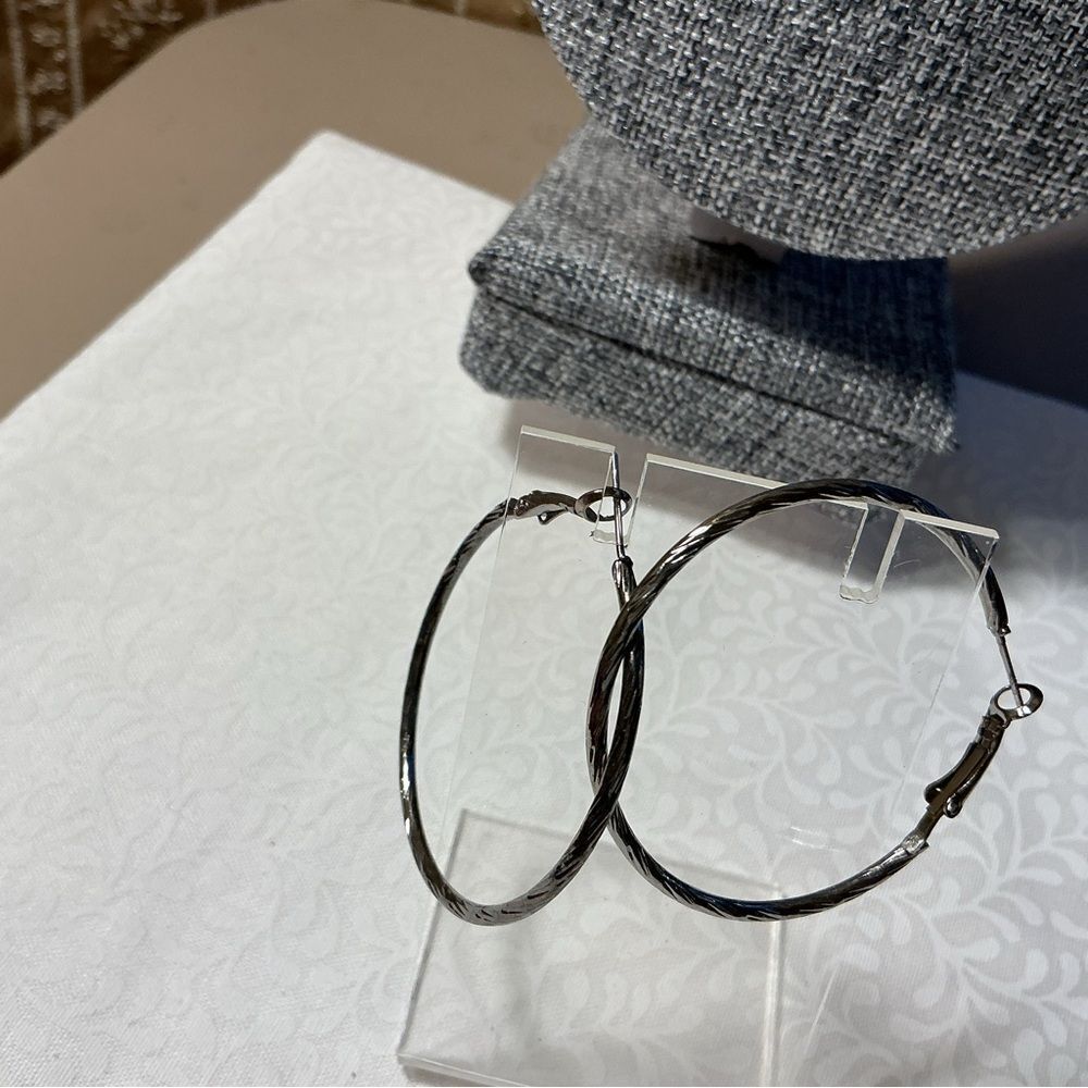Silvertone Ribbed Pierced Hoop Earrings